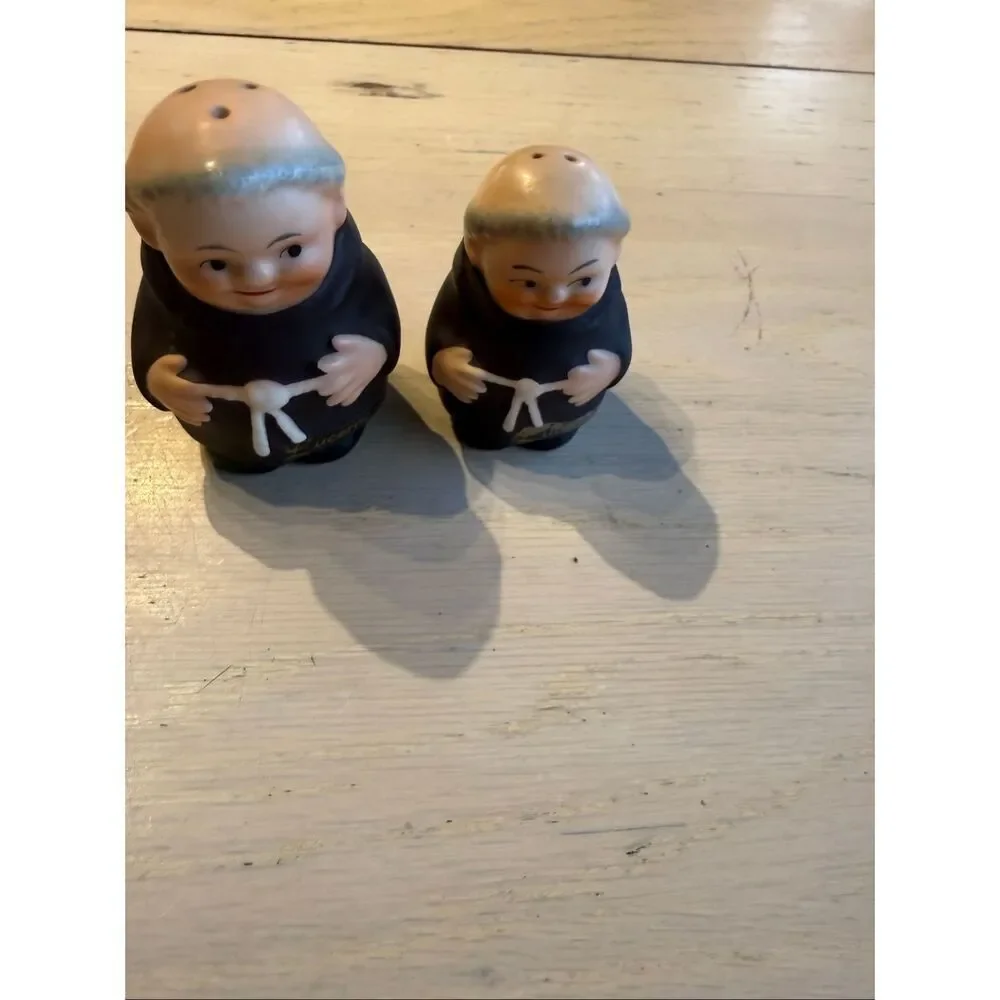 Goebel Vintage Frair Monk Tuck Salt & Pepper Shaker